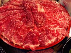 安格斯牛肉-鲜入围煮花胶鸡海鲜火锅