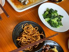 -莲餐厅·湖北菜·潜江小龙虾店(愚园路店)