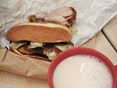 板烧鸡腿汉堡-麦当劳(杭州三花国际店)