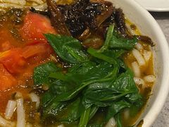 小锅米线-半山腰·云南菜(侨福芳草地店)