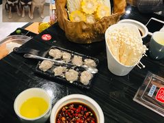 -东椰·海南椰子鸡火锅(朝阳门店)