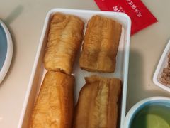 -左庭右院鲜牛肉火锅(浦江欢乐颂店)