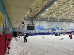 -乔波室内滑雪场