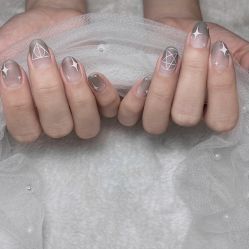 -花岐款式专研健康美甲沙龙