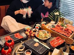 -铭牛烧肉·和牛海鲜自助(高新月牙湖店)