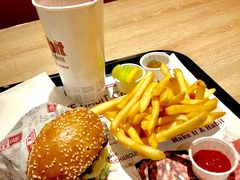 -The Habit Burger Grill 哈比特汉堡(复兴soho店)