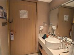 -维也纳酒店(广州白云国际机场航站楼店)