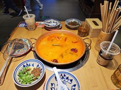 -洱火云南酸菜牛肉火锅(石景山当代商城店)