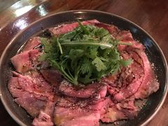 烤牛肉沙拉-羽深肉铺 Steak & Wine