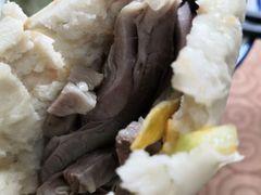 月牙饼夹羊肉-陈掌柜澄城水盆羊肉(钟楼店)
