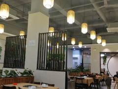 大堂-胡须哥网红竹筒菜