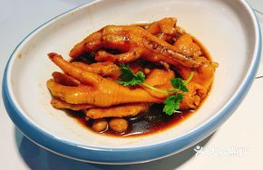 Braised Chicken Feet in Soy Sauce