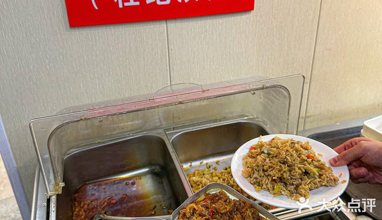 在武汉的东北朋友强推的烤肉！吃的好过瘾！