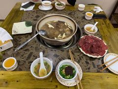 -乳仔牛牦牛汤锅 烤羊排(松潘古城店)