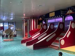 -涨巢·潮玩水疗局