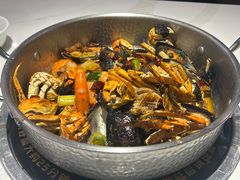 -七欣天香辣蟹火锅(闵行浦江欢乐颂店)