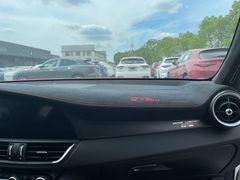 -上海保利玛莎拉蒂和阿尔法罗密欧(华翔路店)