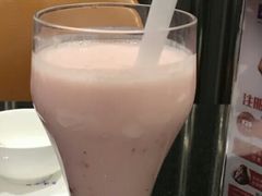 草莓酸奶-鹿港小镇(金虹桥国际中心店)