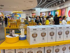 -m豆巧克力世界(上海世茂广场店)