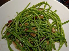 -黄泥岗·地道湖北菜(奥特莱斯店)