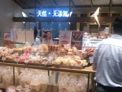 面包甜点陈列柜-西村叔叔的店·面包·甜品·蛋糕(崂山丽达店)