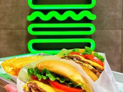 招牌牛肉堡双层-Shake Shack(西单大悦城店)