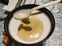 手工自制酸奶-巴扎美食·新疆菜·西域歌舞表演餐厅(新疆大厦店)