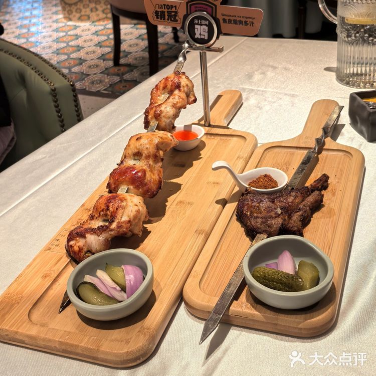 一秒穿越到莫斯科❗有俄罗斯小姐姐驻唱的俄餐❗