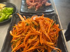 -啊美丽炭火烤肉(滑翔一店)
