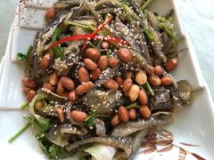 芥末葱末捞鱼皮-清心鸡沙田乳鸽店·非遗传承(粤垦路店)