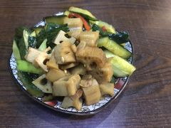 -内蒙焖面大盆骨餐馆(山大路店)