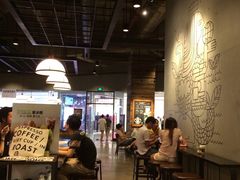 大堂-星巴克臻选(湛江鼎盛广场店)