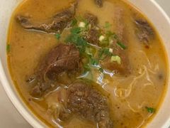 牛腩生面-翠华餐厅(香港国际机场店)