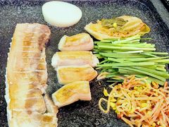 花刀熟成黑五花肉-韩阳王石板烤肉