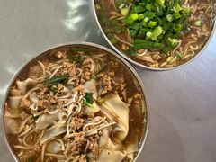 -正宗杨记普洱酸醋米线(总店)