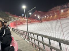 -采薇庄园四季滑雪场