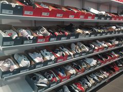 -New Balance(王府井奥莱·香江小镇店)