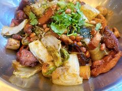 -愉肴麻辣香锅(中山路店)