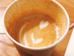 垃圾桶拿铁-阿什卡咖啡馆ESSCA COFFEE(塔里木石油宾馆店)