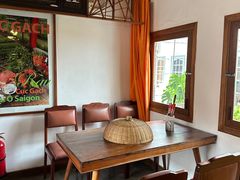 -Cuc Gach Quan Restaurant