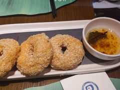 炸虾饼配泰国梅子酱-帕蓝·暹罗料理(大学路店)