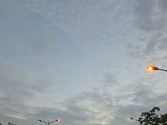 -奕欧来上海购物村停车场