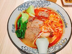 苗家红酸汤牛肉粉-俏凤凰(美林M·LIVE天地东座店)