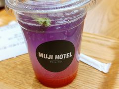 蝶豆花可尔必思苏打-Café & Meal MUJI(北京坊店)
