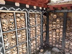 -比如骷髅墙景区