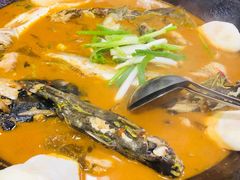 -丹水桥地锅鱼·翘嘴鲌·地方特色全鱼宴(丹江口大坝店)
