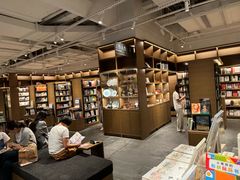 -茑屋书店(天目里店)