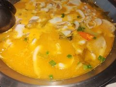 -严厨老坛酸菜鱼(金鹰店)