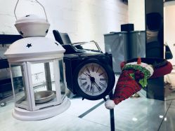 -SIX Hair Consultant