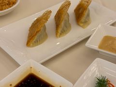 黑松露金网煎锅贴-利苑酒家(合景国际金融广场店)